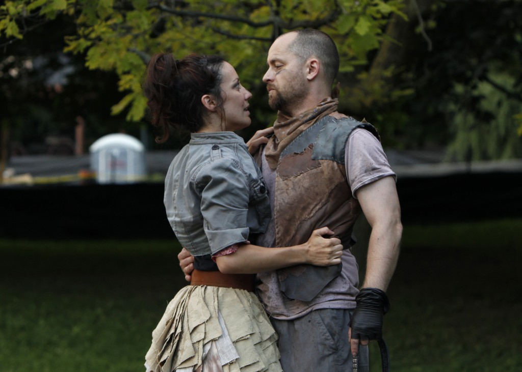 Peter van Gestel and Janick Hebert in 'Macbeth ' (2011).